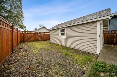 Exterior - 1776 Lafromboise St, Enumclaw, WA 98022 photo 3 of 4