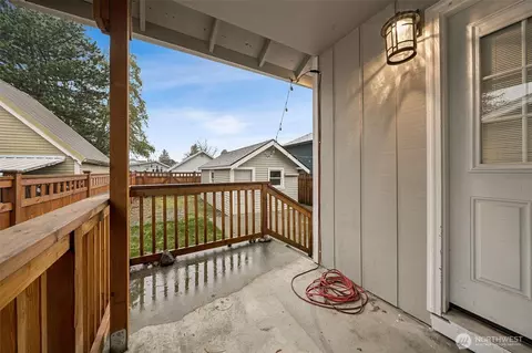 Exterior - 1776 Lafromboise St, Enumclaw, WA 98022 photo 2 of 4