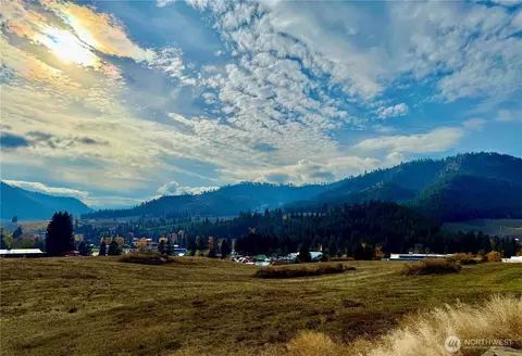 8480 Larson Rd, Peshastin, WA 98847