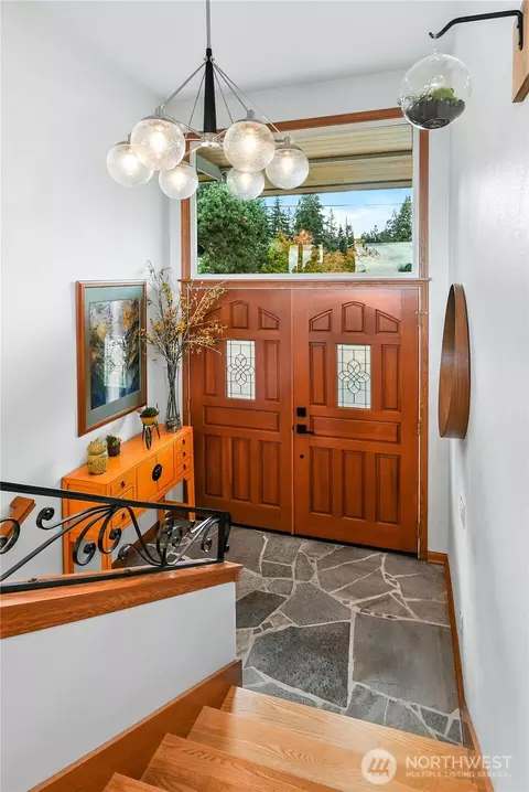 Entry Way - 8831 Rivercrest Ave, Everett, WA 98208 photo 1 of 1