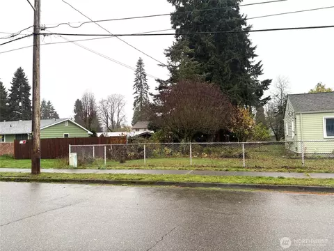 7638 S J St, Tacoma, WA 98408