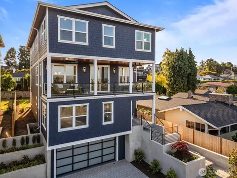 2571 26th Ave W, Seattle, WA 98199