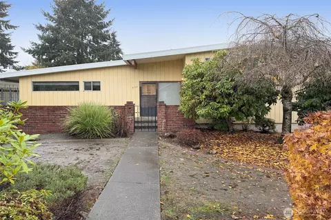 8501 42nd St W, University Place, WA 98466
