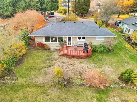 7723 Cascade Dr, Everett, WA 98203 photo 2