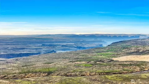 1 Banks Lake View Rd NE, Coulee City, WA 99115