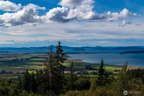 3120 Blanchard Knob Trl, Bow, WA 98232