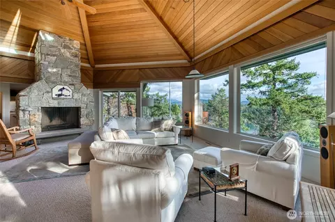 Living - 573 Harborview Ln, Orcas Island, WA 98243 photo 2 of 2