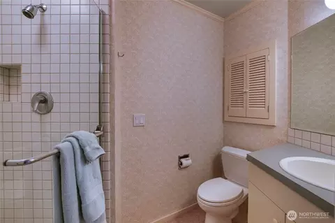 Bath - 573 Harborview Ln, Orcas Island, WA 98243 photo 3 of 5