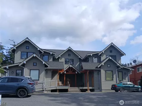 452 Pine St, Eastsound, WA 98245