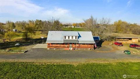 161802 Buena Vista Rd, Prosser, WA 99350