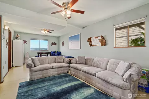 Living - 10 S Beach Dr, Everett, WA 98206 photo 4 of 6