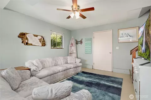 Living - 10 S Beach Dr, Everett, WA 98206 photo 6 of 6