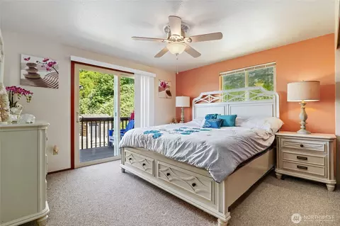 Bedroom - 10 S Beach Dr, Everett, WA 98206 photo 1 of 3