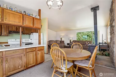 Dining - 10 S Beach Dr, Everett, WA 98206 photo 1 of 2