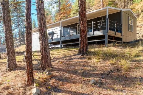 6371 N Fork Rd, Yakima, WA 98903