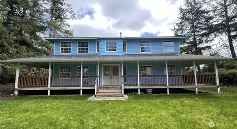 653 Sunset Ave NE, Ocean Shores, WA 98569