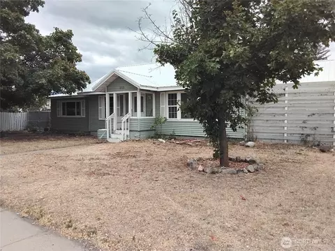 910 Dogwood St, Oroville, WA 98844