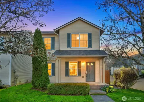 1736 E 39th St, Tacoma, WA 98404