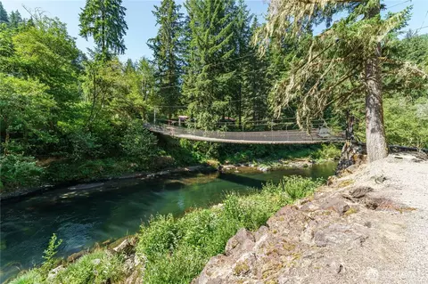 175 Wooden Bridge Rd, Kalama, WA 98625