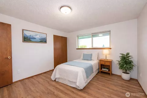 Bedroom - 1301 S 3rd Ave #19D, Sequim, WA 98382 photo 1 of 4