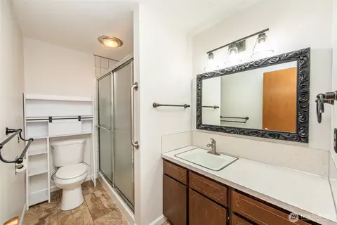 Bath - 1301 S 3rd Ave #19D, Sequim, WA 98382 photo 2 of 2