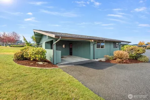 1301 S 3rd Ave #19D, Sequim, WA 98382