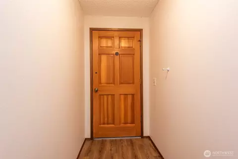 Entry Way - 1301 S 3rd Ave #19D, Sequim, WA 98382 photo 2 of 2