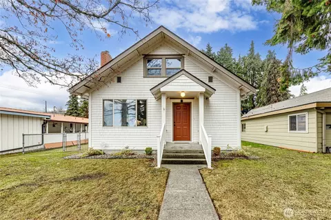 338 E Lopez Ave NE, Port Angeles, WA 98362