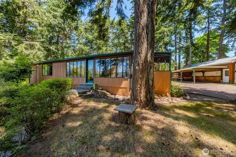 16757 Chilberg Ave, La Conner, WA 98257