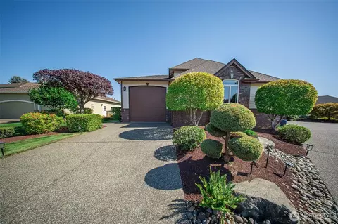 Exterior - 15301 147th Ave E, Orting, WA 98360 photo 2 of 5