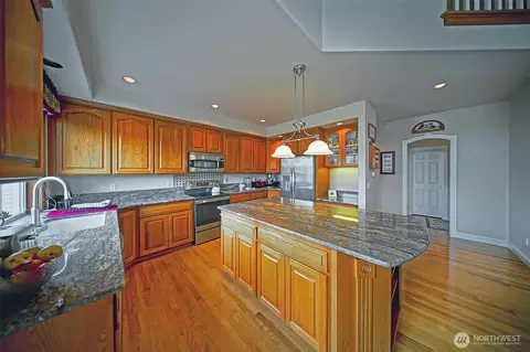 Kitchen - 15301 147th Ave E, Orting, WA 98360 photo 3 of 3