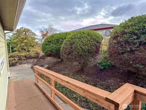 Exterior - 31 Opal Ln, Sequim, WA 98382 photo 2 of 5