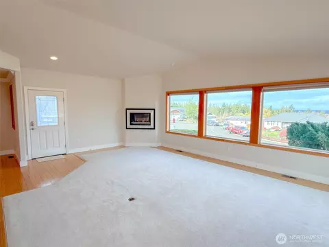 Living - 31 Opal Ln, Sequim, WA 98382 photo 2 of 4