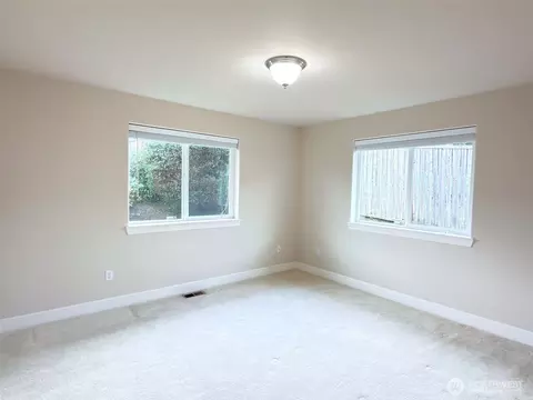 Bedroom - 31 Opal Ln, Sequim, WA 98382 photo 6 of 7