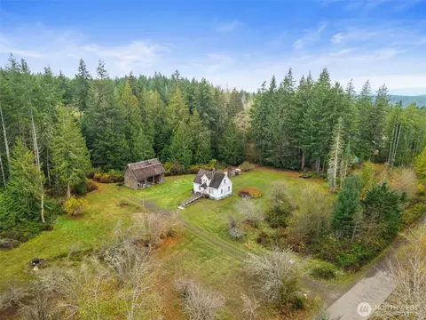 7111 Larson Ln NW, Seabeck, WA 98380