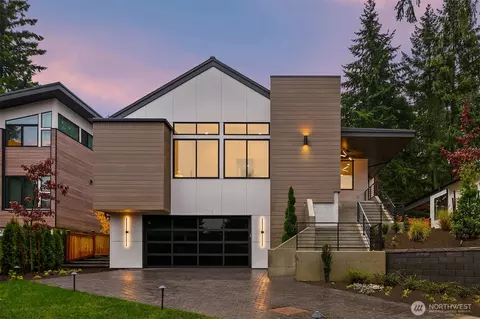 11216 NE 103rd Pl, Kirkland, WA 98033