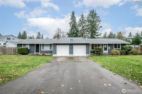 5609 5611 104th St E, Puyallup, WA 98373