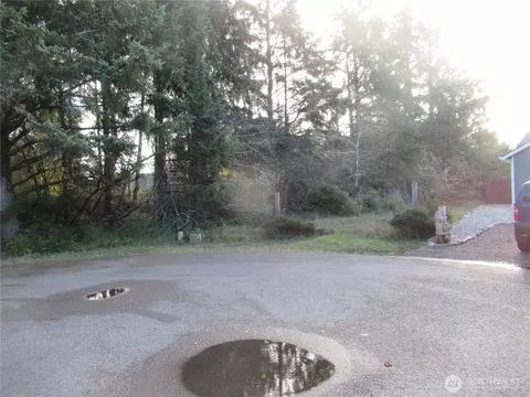 311 Sycamore Ct, Ocean Shores, WA 98569