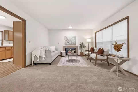Living - 3009 Porter St, Enumclaw, WA 98022 photo 1 of 3