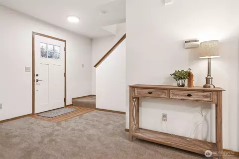 Entry Way - 3009 Porter St, Enumclaw, WA 98022 photo 2 of 2