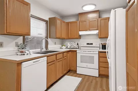 Kitchen - 3009 Porter St, Enumclaw, WA 98022 photo 1 of 2