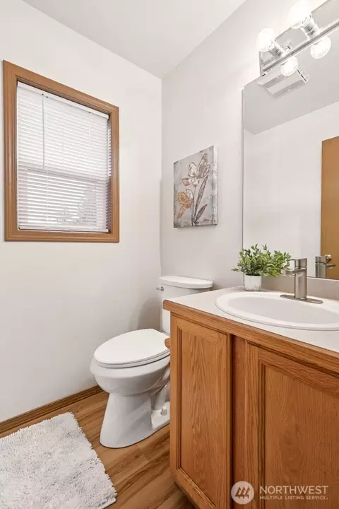 Bath - 3009 Porter St, Enumclaw, WA 98022 photo 1 of 3
