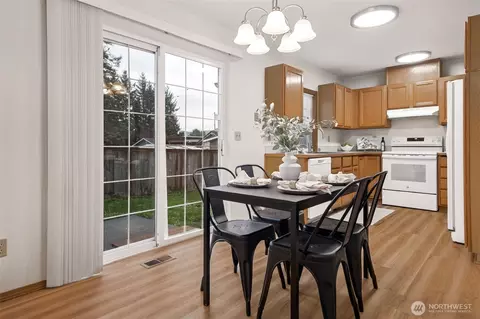 Dining - 3009 Porter St, Enumclaw, WA 98022 photo 2 of 2