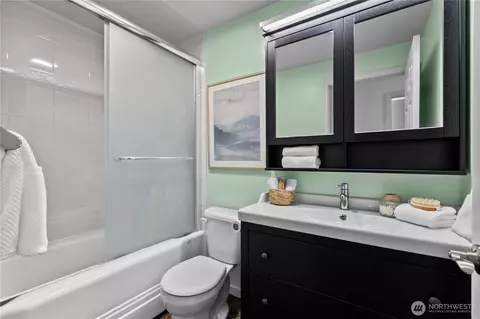 Bath - 16232 122nd Ave NE, Bothell, WA 98011 photo 2 of 3