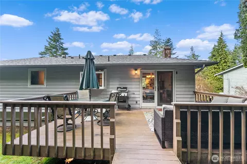 Exterior - 16232 122nd Ave NE, Bothell, WA 98011 photo 4 of 8