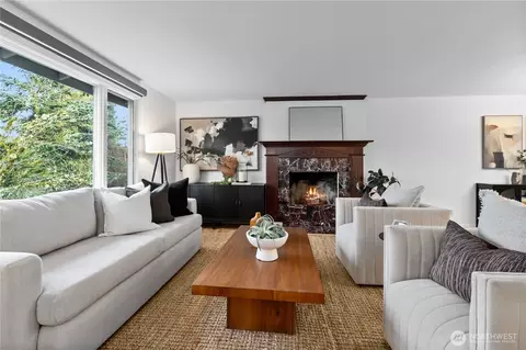 Living - 16232 122nd Ave NE, Bothell, WA 98011 photo 2 of 5