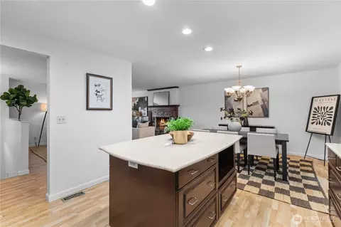 Kitchen - 16232 122nd Ave NE, Bothell, WA 98011 photo 4 of 4