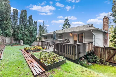 Exterior - 16232 122nd Ave NE, Bothell, WA 98011 photo 6 of 8