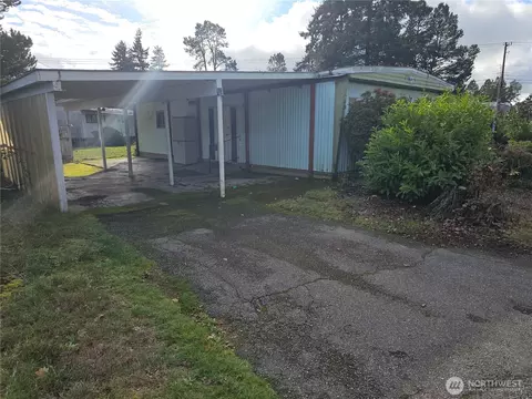 1700 E Shelton Springs Unit Apt 61 Rd, Shelton, WA 98584