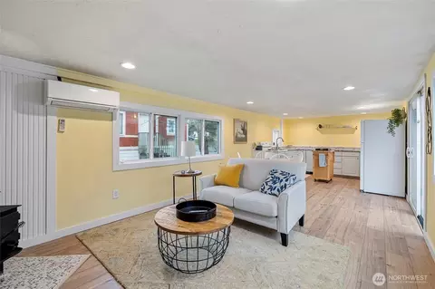 1320 N Oak Harbor St #107, Oak Harbor, WA 98277